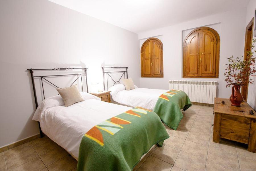 Hostal Antiguo Hospital Linares de Mora エクステリア 写真