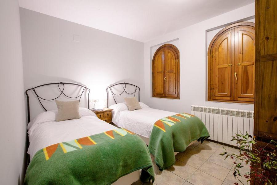 Hostal Antiguo Hospital Linares de Mora エクステリア 写真