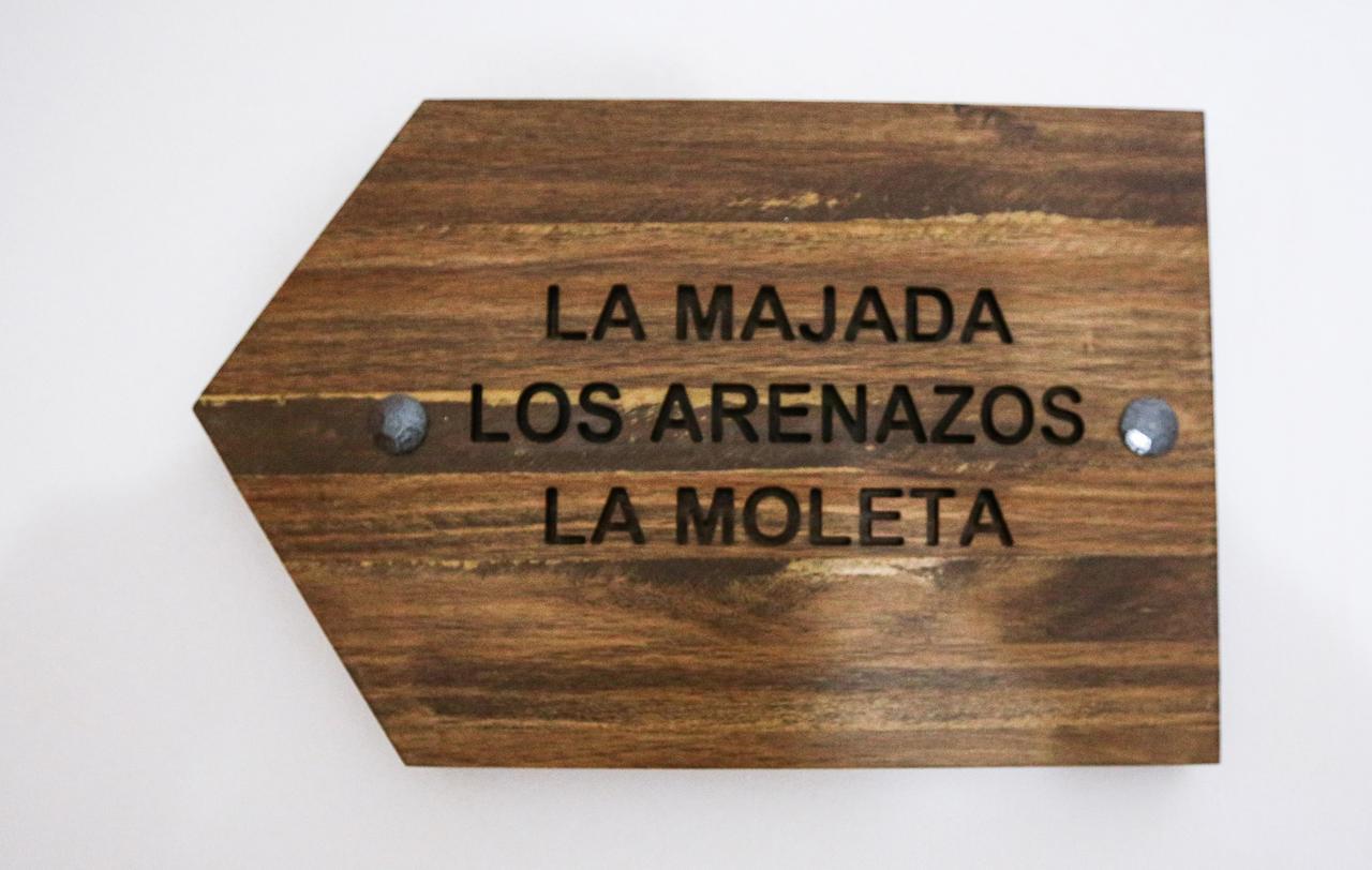 Hostal Antiguo Hospital Linares de Mora エクステリア 写真