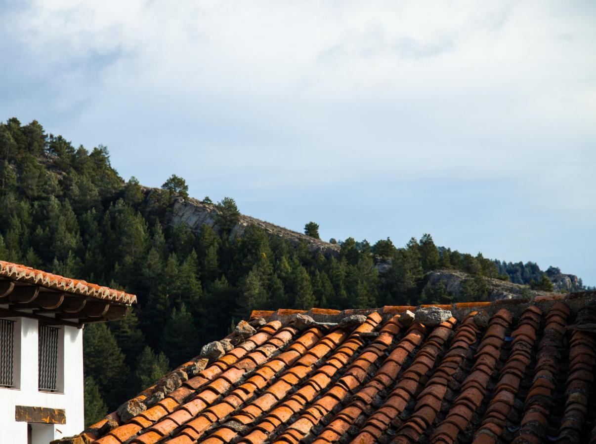 Hostal Antiguo Hospital Linares de Mora エクステリア 写真